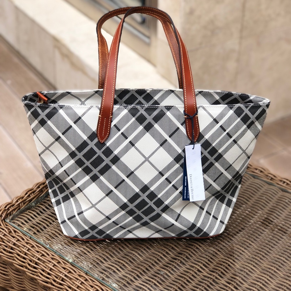 NWT Dooney&Bourke was plaid large zip shopper tote - Picture 2 of 6